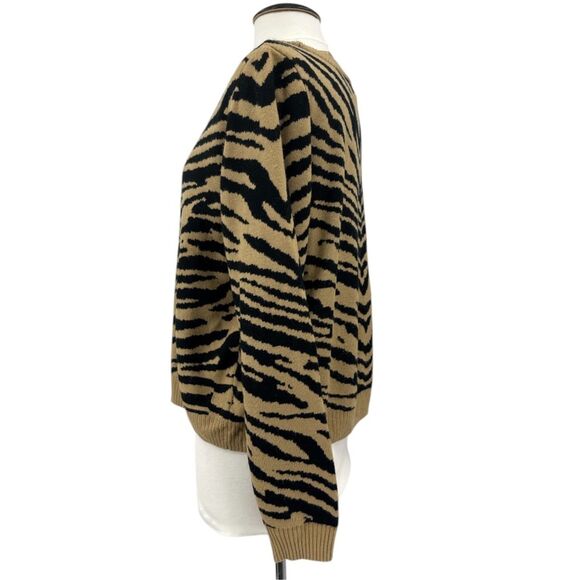 Cropped sweater 14/16 Tiger print crewneck Lane Bryant Chic top - Picture 6 of 8